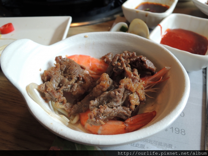 台中北區．268元韓式海陸鍋@黃鶴洞韓式料理中友店