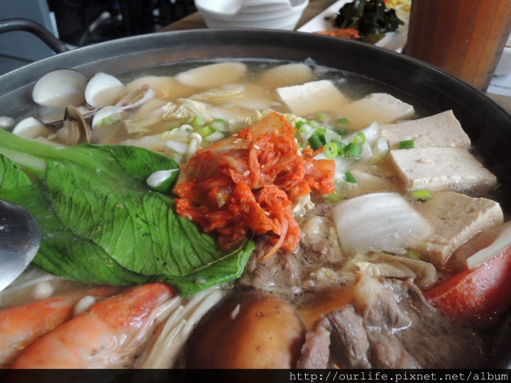 台中北區．268元韓式海陸鍋@黃鶴洞韓式料理中友店