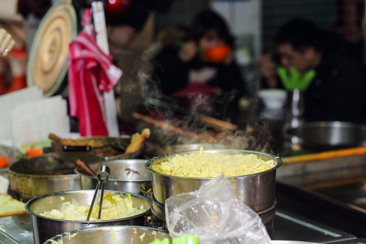 【中肯‧食記】基隆廟口‧魯排骨飯（攤位號碼21）