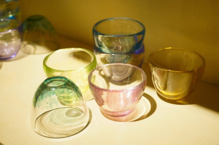 結合咖啡、展演空間、設計和餐具的[ ME Living Arts/皿皿 ]