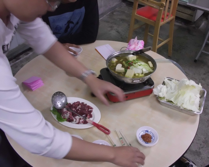【羊肉爐狂熱者的朝聖地】萬丹王品現宰羊肉爐~招牌~咖哩羊肉爐