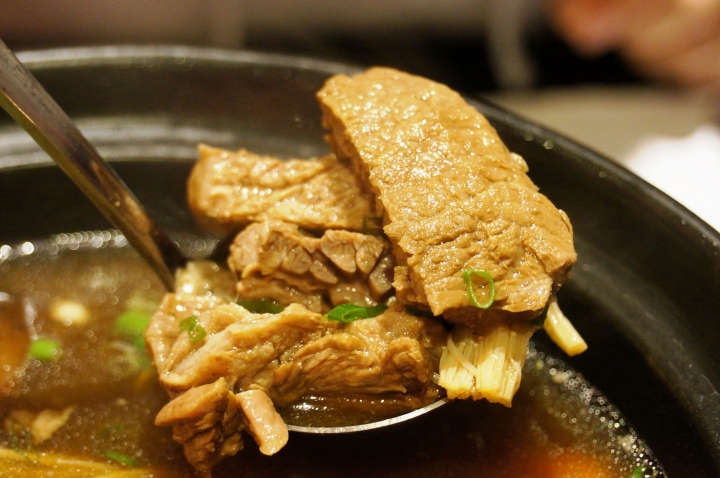 台北食記-永和平價牛排[ 熱火鮮切碳烤牛排館 ]