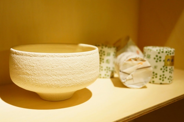 結合咖啡、展演空間、設計和餐具的[ ME Living Arts/皿皿 ]