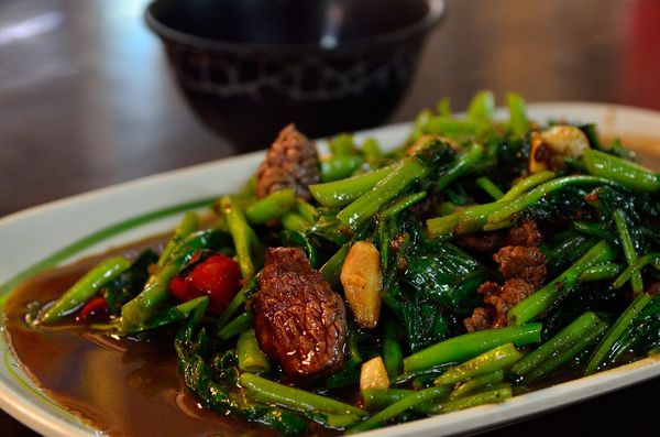 [強尼帶球 食記] 雲林 日日興羊肉爐