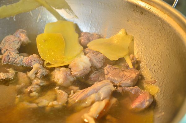 [強尼帶球 食記] 雲林 日日興羊肉爐