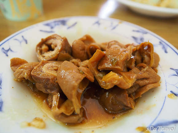 [食記] sPu@ 宜蘭市 極品魯控飯&手工煎餃─城隍早餐、人氣排隊美食傳統早餐店!