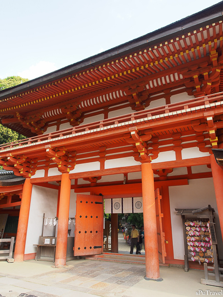 [日本 奈良] 山林間的美景+餵食反被追的"鹿頂記"─春日大社、手向山八幡宮、夫婦大國社
