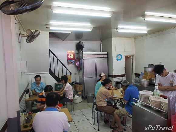 [食記] sPu@ 宜蘭市 極品魯控飯&手工煎餃─城隍早餐、人氣排隊美食傳統早餐店!
