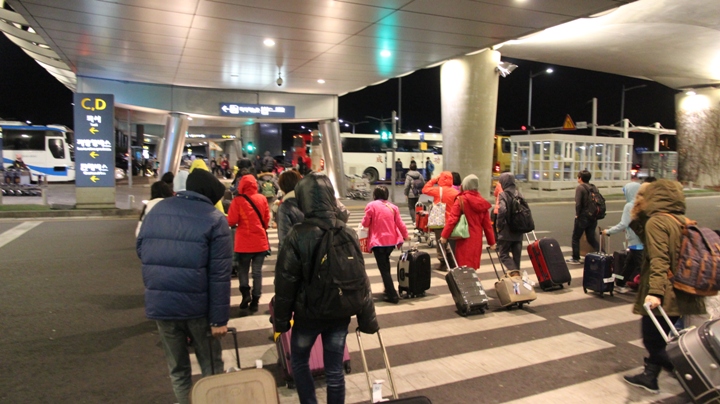 玩 瘋 韓 國 賞 雪 五 日 遊 ( 第 一、二 日 )