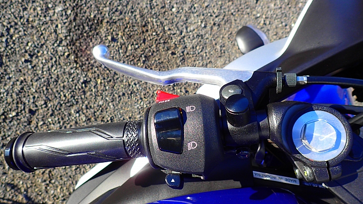 Yamaha YZF-R25  vs  Kawasaki NINJA 250  心得比較 R3   全日本壓馬路（株）