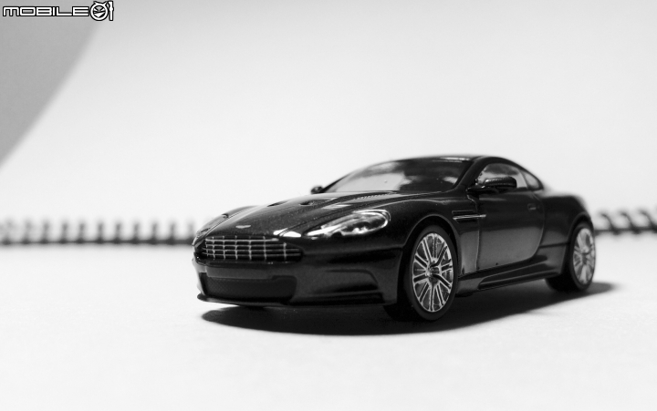 1/64 Aston Martin