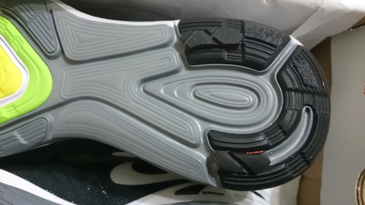 NIKE lunarglide6 是否有氣墊？？