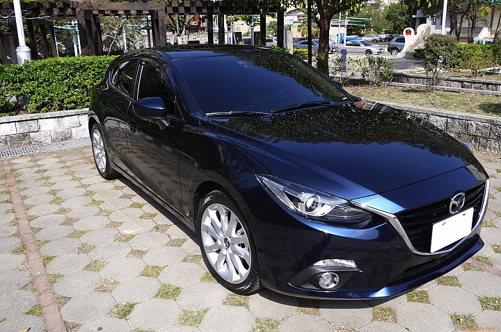 All-new Mazda3 5D頂 星燦藍 開箱
