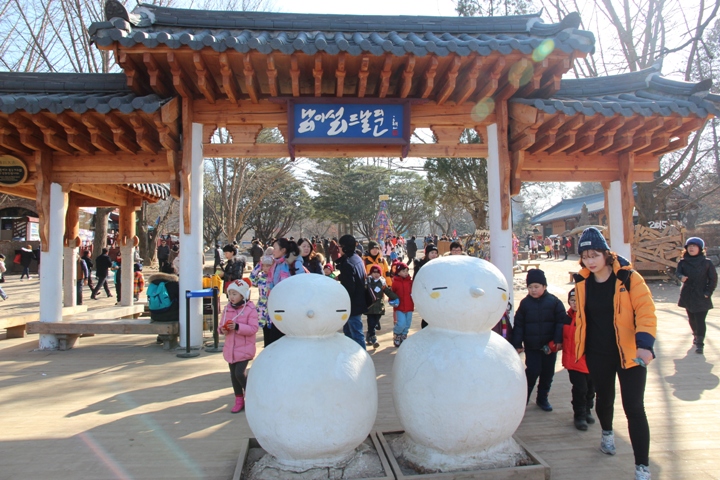 玩 瘋 韓 國 賞 雪 五 日 遊 ( 第 一、二 日 )
