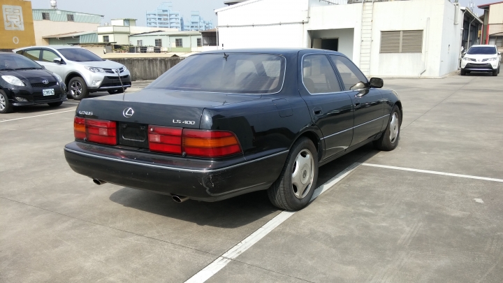 首次分享，1991年LEXUS LS400老車，請大家鞭小力點內！