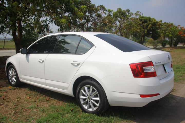 家庭好房車2015年式Octavia 1.6 TDI 開箱