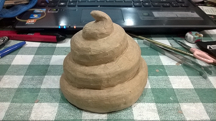 手做瓦楞紙丁小雨(阿拉蕾)