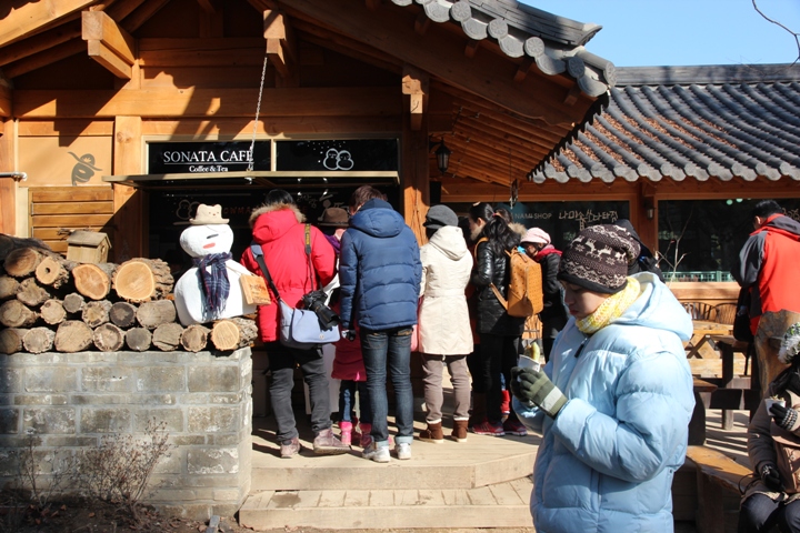 玩 瘋 韓 國 賞 雪 五 日 遊 ( 第 一、二 日 )
