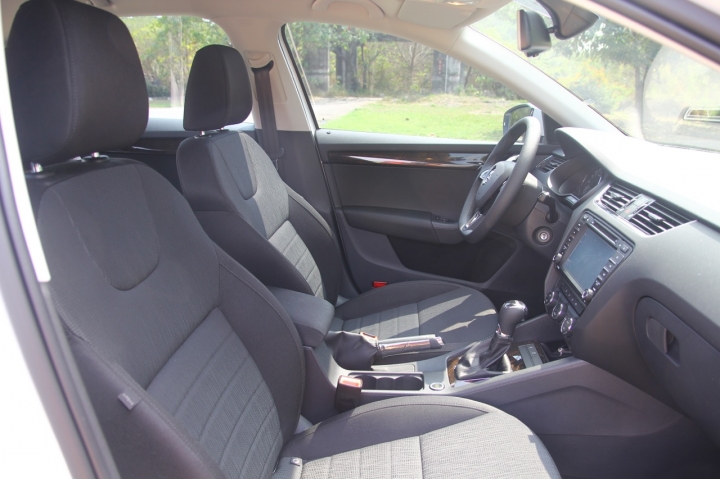 家庭好房車2015年式Octavia 1.6 TDI 開箱