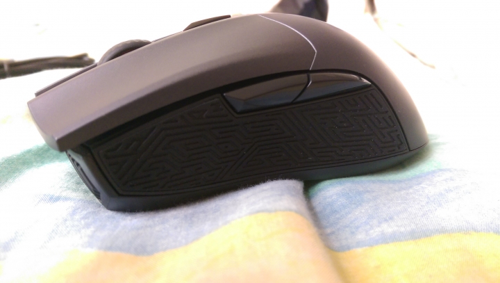 [開箱] ASUS ROG GLADIUS 電競滑鼠