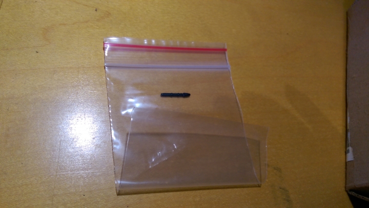 微軟果然是大廠…有夠大氣的…要筆尖送充電器