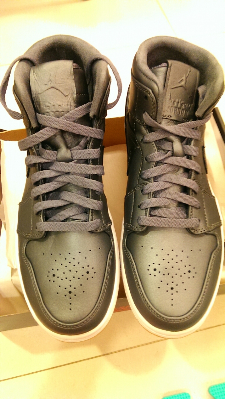 [開箱]JORDAN 1 MID NOUVEAU  金屬灰