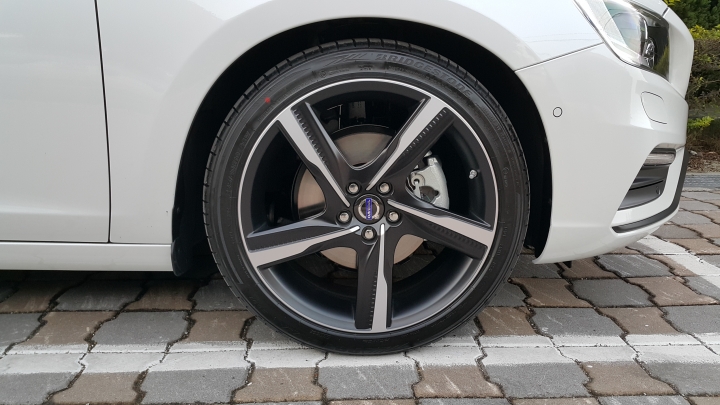 2015volvo s60 T5 R