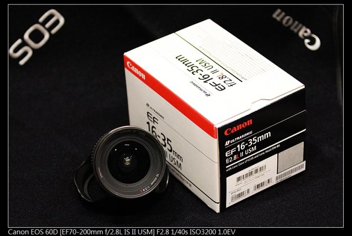 偽開箱之致敬_[超超超廣角]CANON EF 11-24mm F4L 外盒欣賞