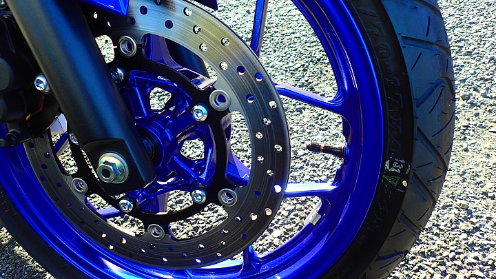 Yamaha YZF-R25  vs  Kawasaki NINJA 250  心得比較 R3   全日本壓馬路（株）