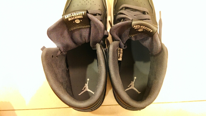[開箱]JORDAN 1 MID NOUVEAU  金屬灰