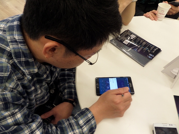 (體驗活動心得)  世界先曲、側動眼界、看得更多、玩得更爽 - Samsung GALAXY Note Edge 創世紀 - 領航先曲體驗會