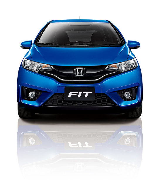 想在過年前買一台 Honda New Fit 1.5S頂級版