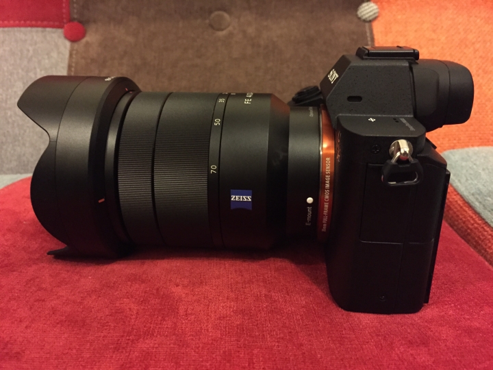 Sony A7II 非專業開箱初體驗-我的第一台全幅相機 (附FE 24-70z開箱)
