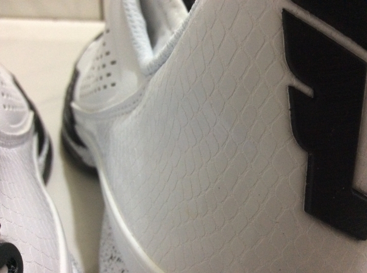 [開箱]ADIDAS D lillard 1 開箱