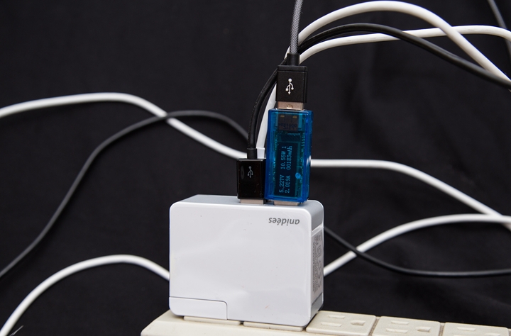 anidees 2 & 4 port USB 小巧好攜極速充電器，外出使用沒煩惱