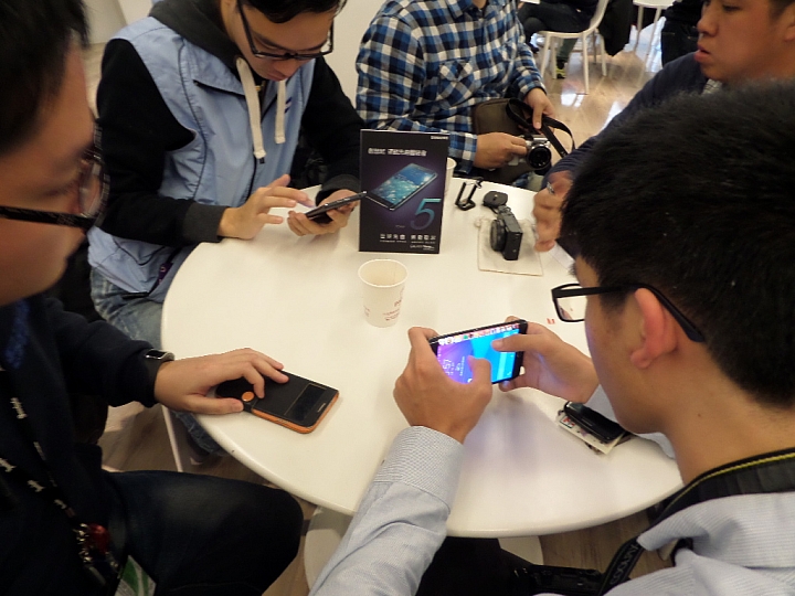 (體驗活動心得)  世界先曲、側動眼界、看得更多、玩得更爽 - Samsung GALAXY Note Edge 創世紀 - 領航先曲體驗會