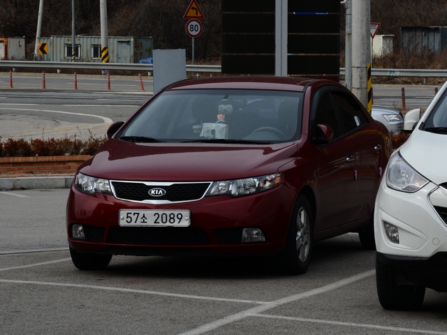 [分享]韓國當地拍到的KIA汽車