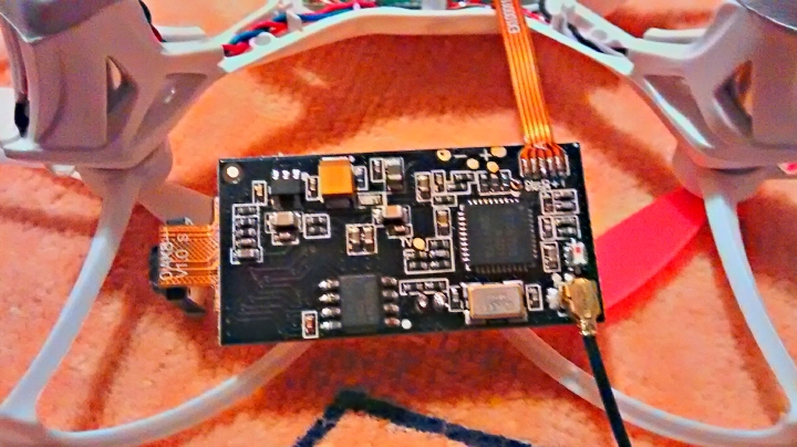 想問hubsan x4 .H107D 和.H107C的鏡頭是不是一樣