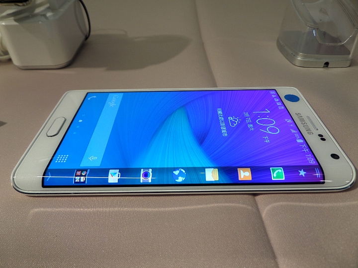(體驗活動心得)  世界先曲、側動眼界、看得更多、玩得更爽 - Samsung GALAXY Note Edge 創世紀 - 領航先曲體驗會
