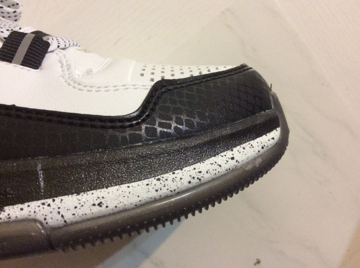 [開箱]ADIDAS D lillard 1 開箱