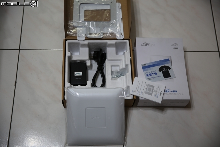 UBNT  UAP-AC 802.11AC 簡單開箱照