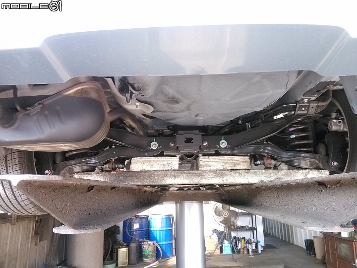 MAZDA5 底盤阻泥防鏽施工