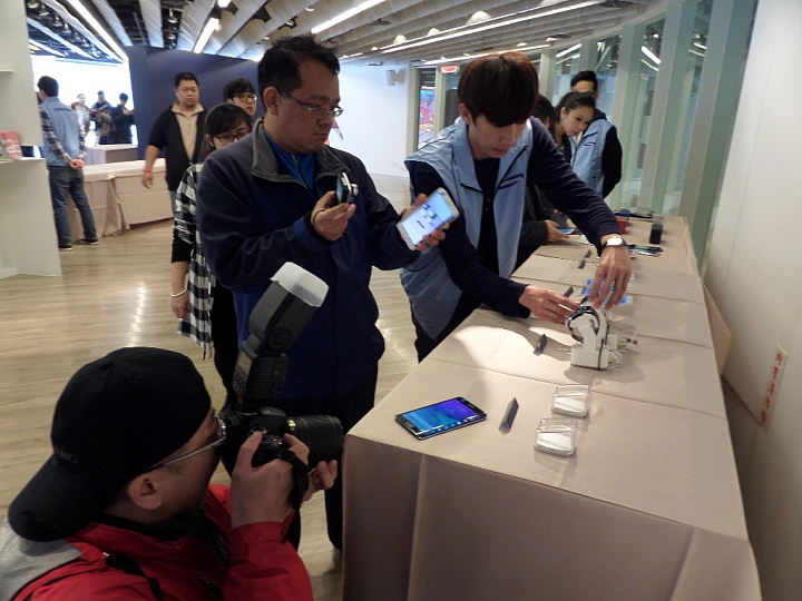 (體驗活動心得)  世界先曲、側動眼界、看得更多、玩得更爽 - Samsung GALAXY Note Edge 創世紀 - 領航先曲體驗會