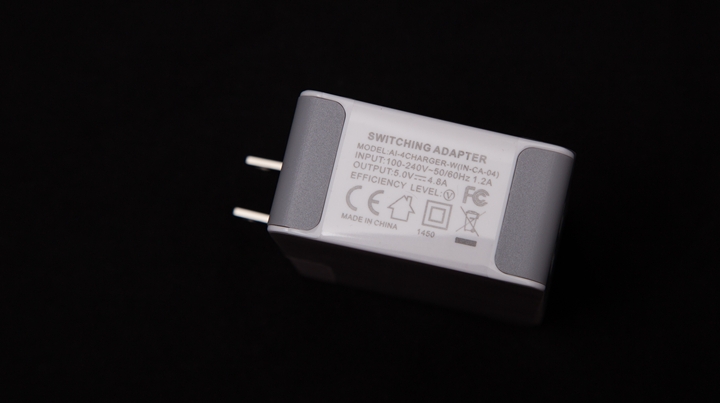 anidees 2 & 4 port USB 小巧好攜極速充電器，外出使用沒煩惱