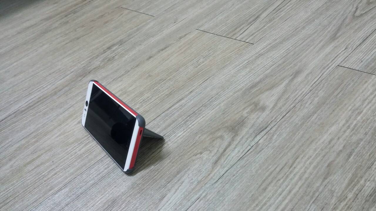 [微開箱] hTC Desire EYE 白紅 給還在考慮的朋友參考