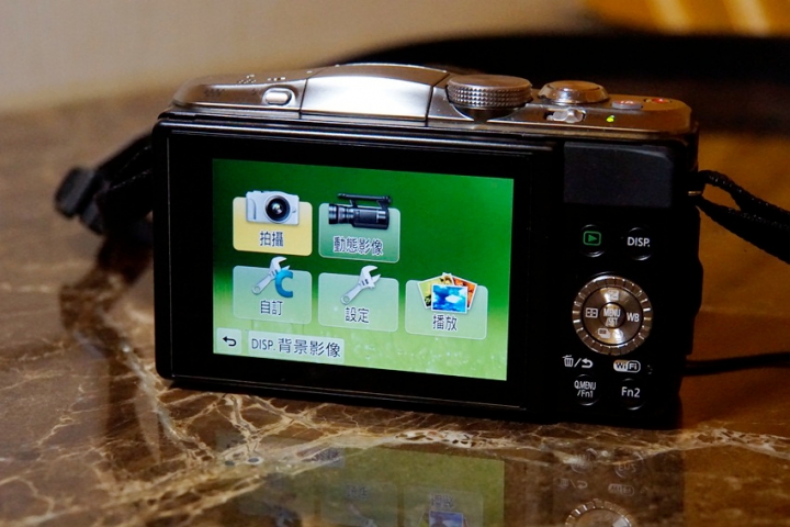 [分享] 遲來的開箱文，Panasonic GF6