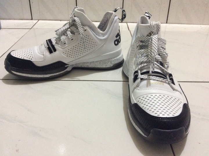 [開箱]ADIDAS D lillard 1 開箱