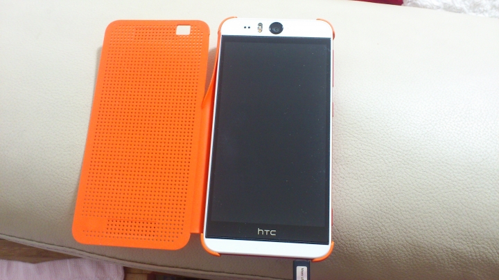 HTC eye Dot view 裂開