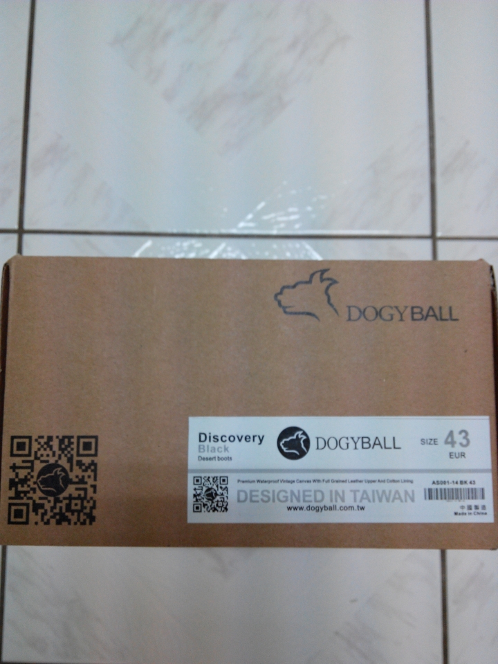 開箱-DOGYBALL Discovery 經典沙漠靴(黑色)