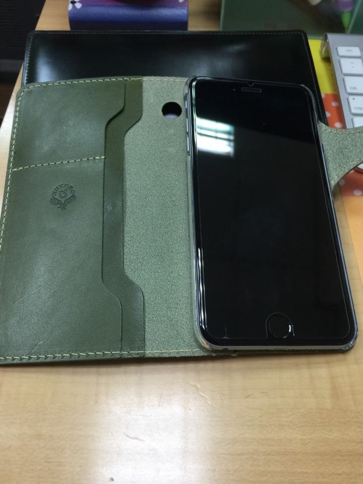 剛到貨 jaca jaca iphone6 plus 綠色側掀皮套